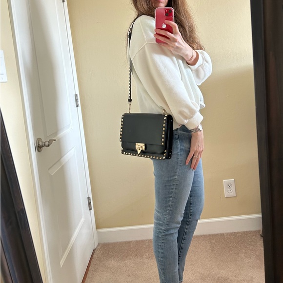 🔥 RARE Valentino Rockstud shoulder / crossbody bag in black & gold hardware - Picture 7 of 17